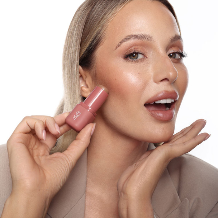 Кремовий бронзер LOVRO Bronzer Stick, 5 г, 5903843265016