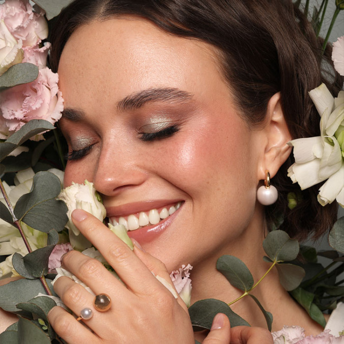 Хайлайтер для обличчя LOVRO Bloomlight Freeze-Dried, 01 Champagne Diamond, 3,8 г, 5906448730187