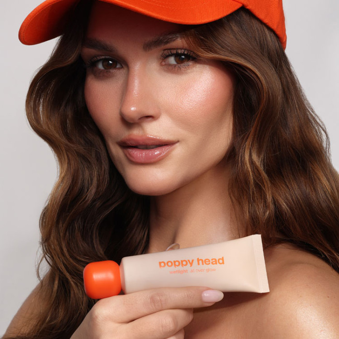 Хайлайтер для обличчя та тіла POPPY HEAD Wetlight All Over Glow, 01 Glowsecco, 5903843265078